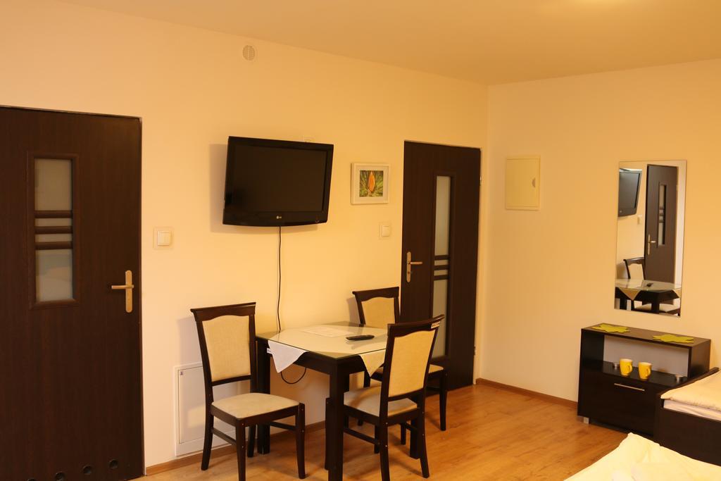 Hotel Lachowka Krepiec Extérieur photo