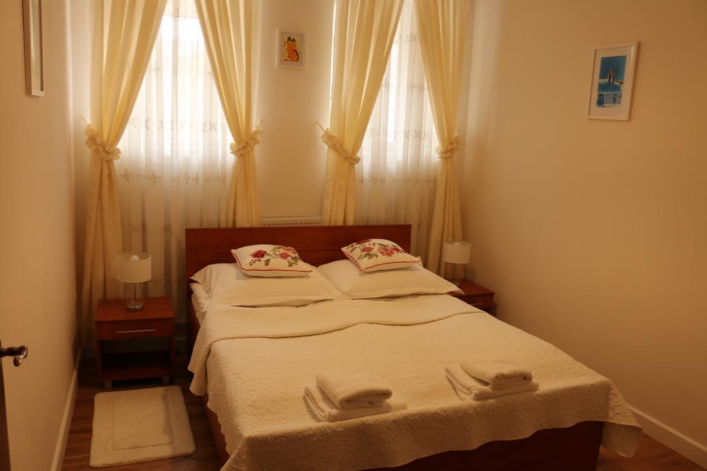 Hotel Lachowka Krepiec Extérieur photo